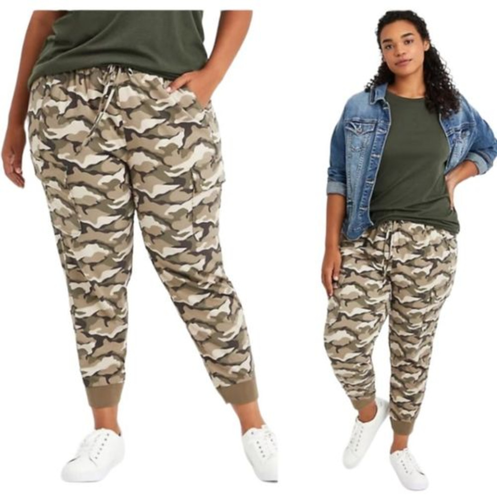 Torrid Camo Ankle Jogger Pants in Olive, Tan & Cream